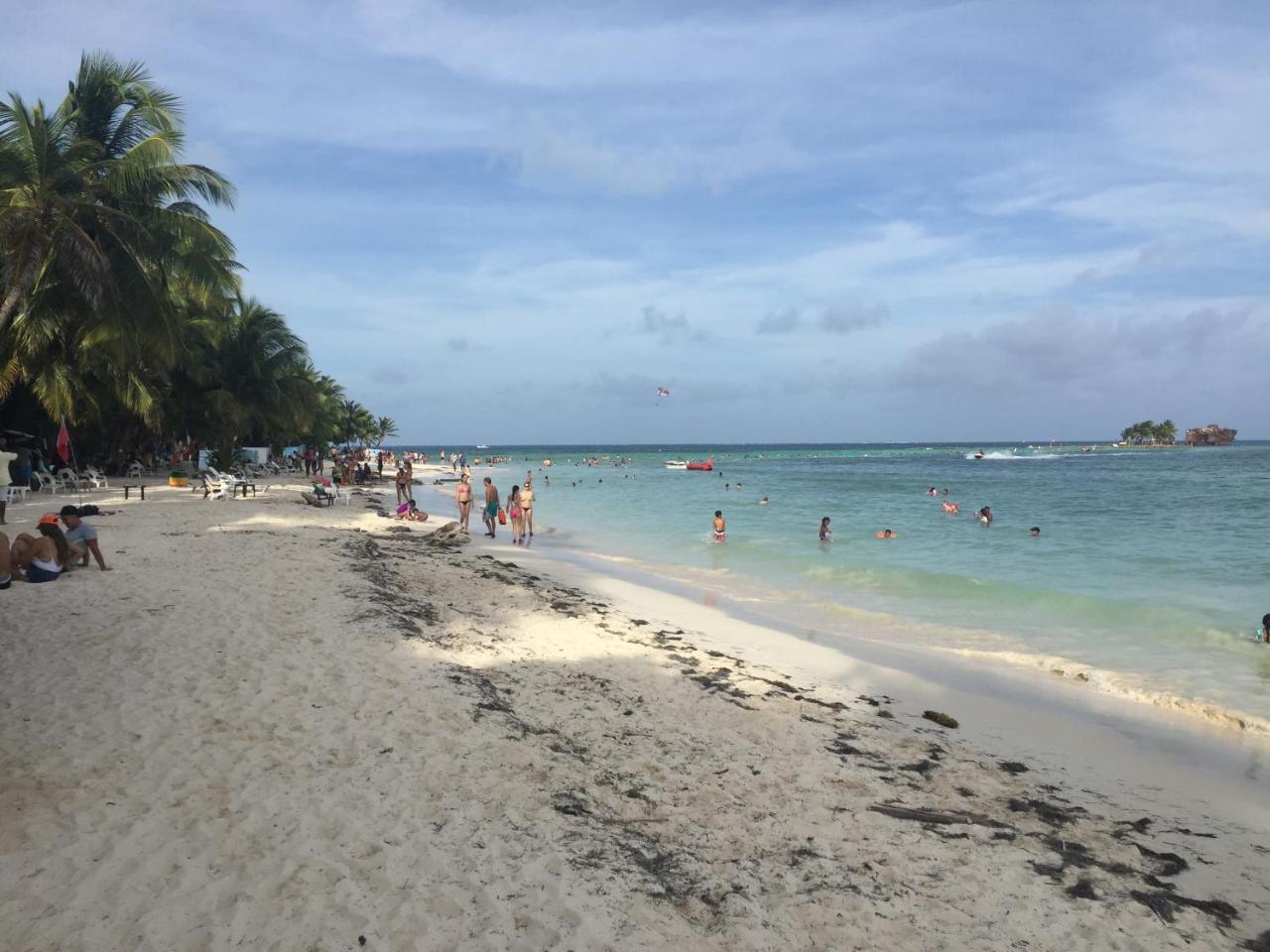 Lehas Place Hotel San Andres  Exterior photo